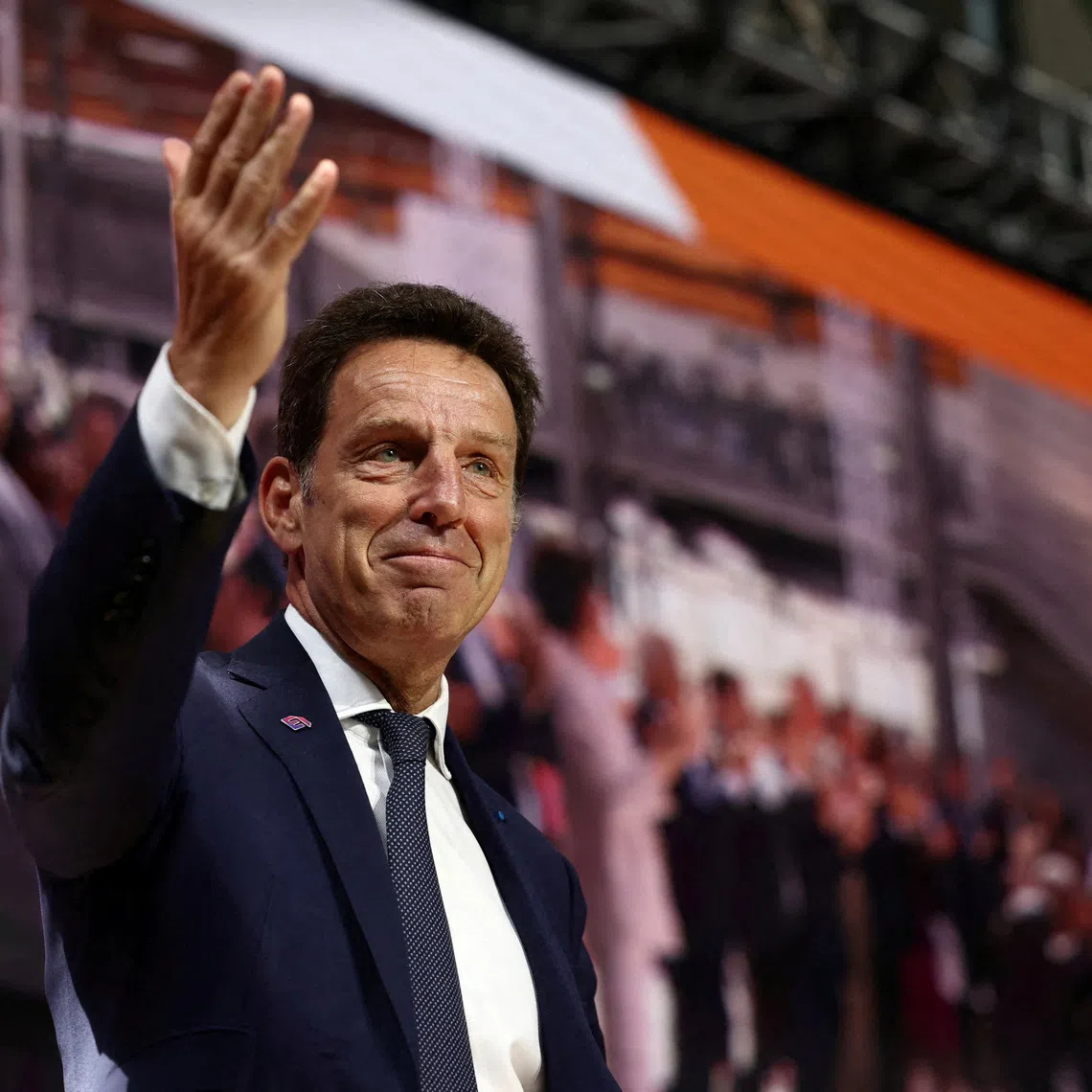 FILE PHOTO: Outgoing French employers body MEDEF union leader Geoffroy Roux de Bezieux reacts during a meeting to elect a new leader of the French business organisation MEDEF, in Meudon, near Paris, France, July 6, 2023. REUTERS/Stephanie Lecocq/File Photo