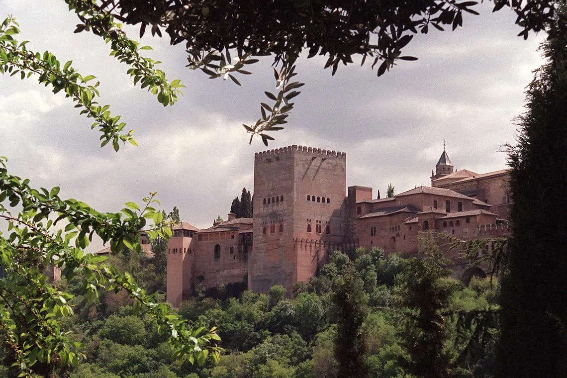 Earthen construction, which was used to build the Alhambra Palace in Granada, is experiencing a resurgence of interest because of its environmental properties.