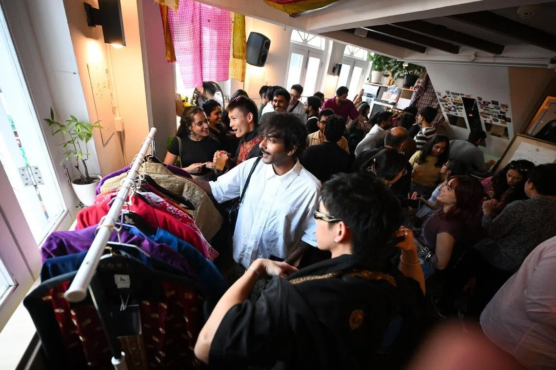 Environ 200 personnes ont assisté à la présentation de la marque de mode circulaire « The Dori », soit près du double du nombre attendu.