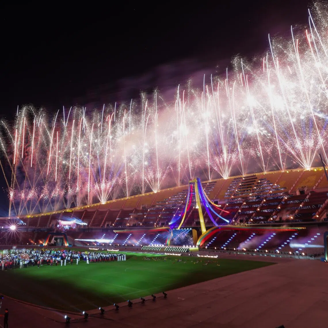 CMG20251220-PekYL01白艳琳/陈芷馨/Sea Games Closing ceremony [Rajamangala National Stadium]

Performers take stage at the 33rd SEA Games closing ceremony on Dec 20, 2025.