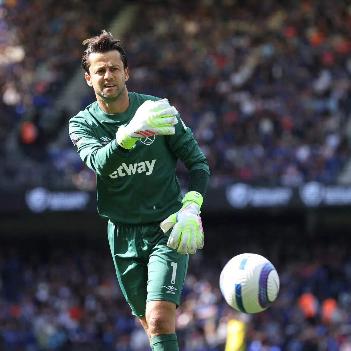 Soccer Football - Premier League - Ipswich Town v West Ham United - Portman Road, Ipswich, Britain - May 25, 2025 West Ham United's Lukasz Fabianski releases the ball Action Images via Reuters/Cat Goryn