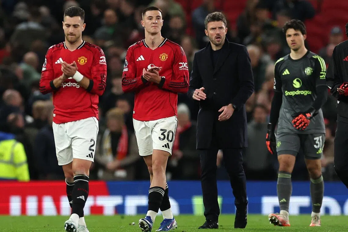 Michael Carrick urges Man United to ‘keep building’ ahead of Chelsea clash