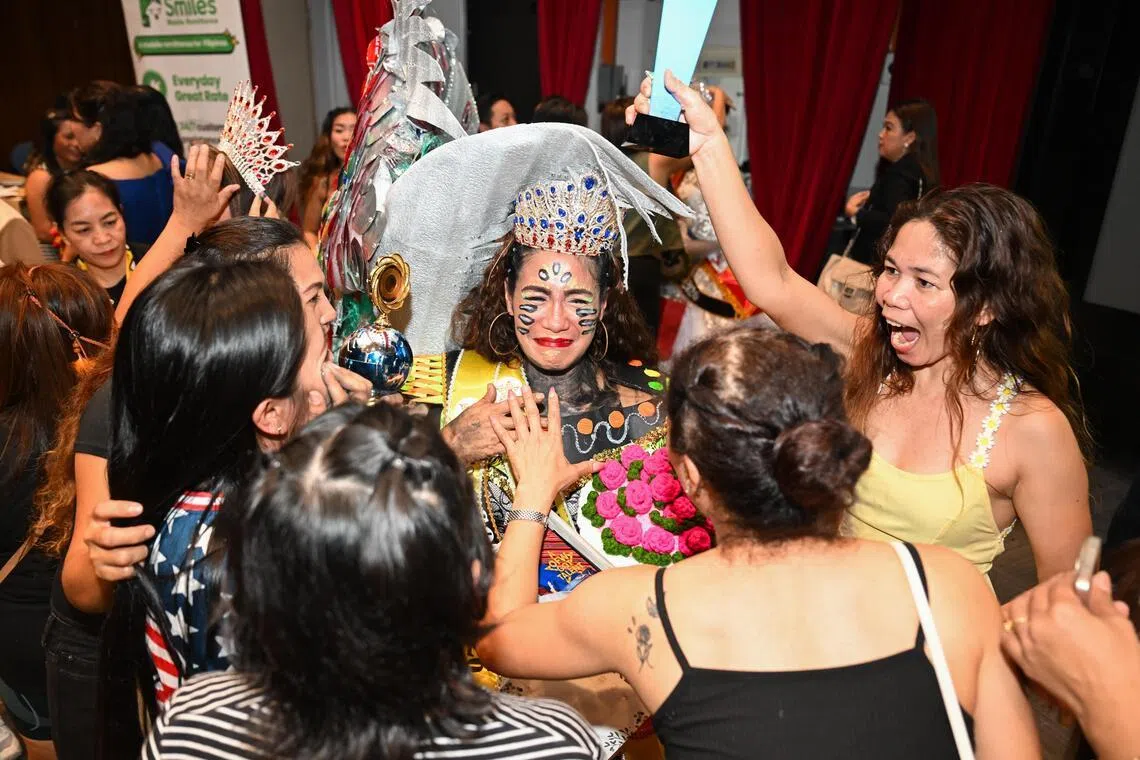 Ms Mharimar being surrounded by her friends after she was crowned the grand winner.