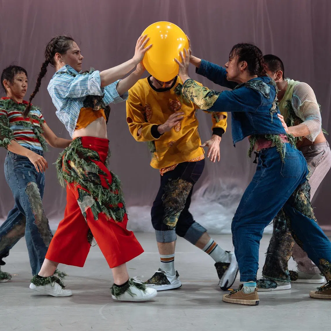 gcsloth21 - Sloth Canon is part of The Human Expression Dance Company's cont·act Contemporary Dance Festival 2025.

Credit and copyright: Crispian Chan