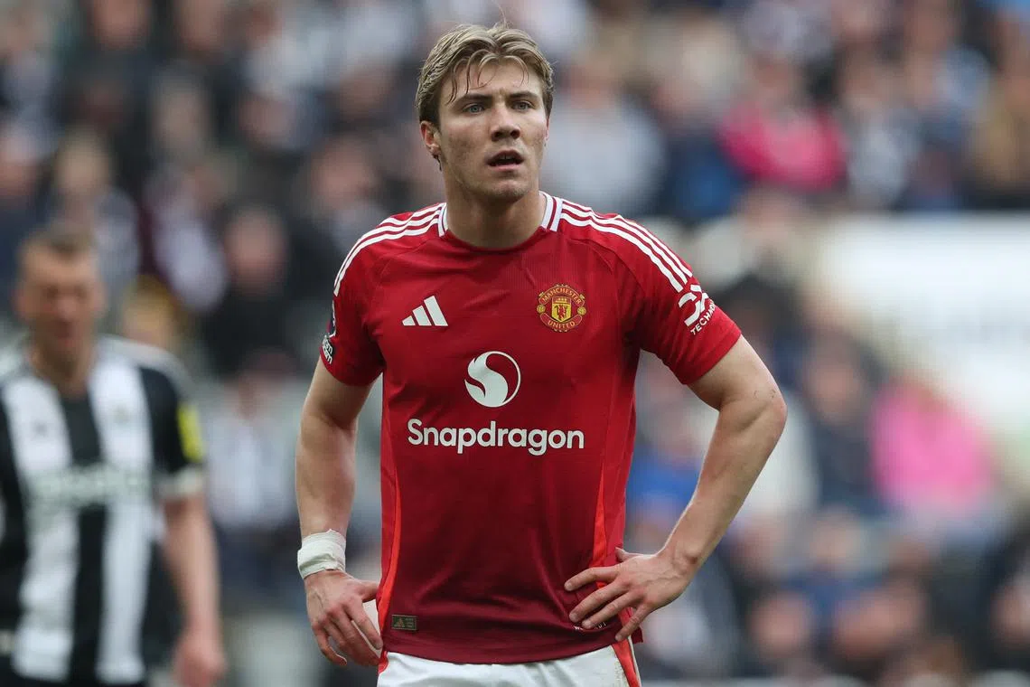 Hojlund struggles are a team issue, says Amorim | The Straits Times