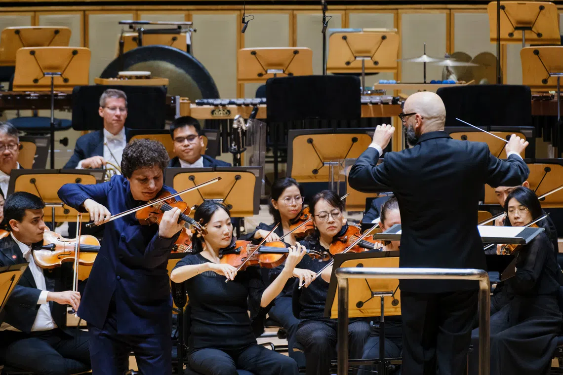 Violinist Augustin Hadelich performed with the Singapore Symphony Orchestra, under the baton of conductor Pierre Bleuse. 