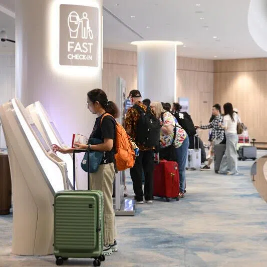 Equipped with automated bag-drop machines, the early check-in service allows travellers to check in three to 24 hours before their flight departure time.