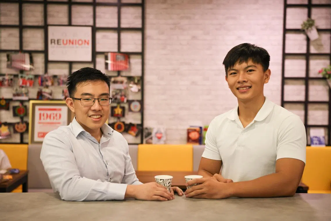 rantuc13 ST20230713_202385424560 Ong Wee Jin / Rosalind Ang / 

Mr Liau Jun Heng (right), 20, who just graduated from Singapore Polytechnic with a diploma in Maritime business, has been mentored by business analyst Mr Luke Chua (left), 34. Mr Chua is a volunteer career mentor with Young NTUC since 2019.

As part of NTUC's initiatives to support youths as they transit from school to work, NTUC will increase the number of career mentors to 1,200 by 2025. Under the Youth Career Network that has run since 2017, NTUC currently has about 400 career mentors. 
