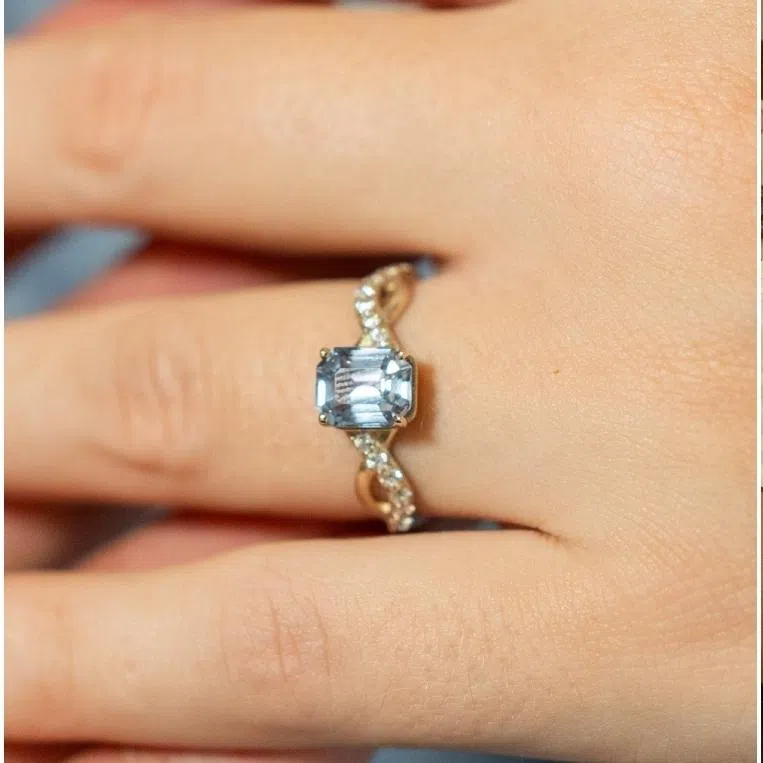 Wu Linhan 3D printed an engagement ring for his girlfriend, Amandine Honvault.
