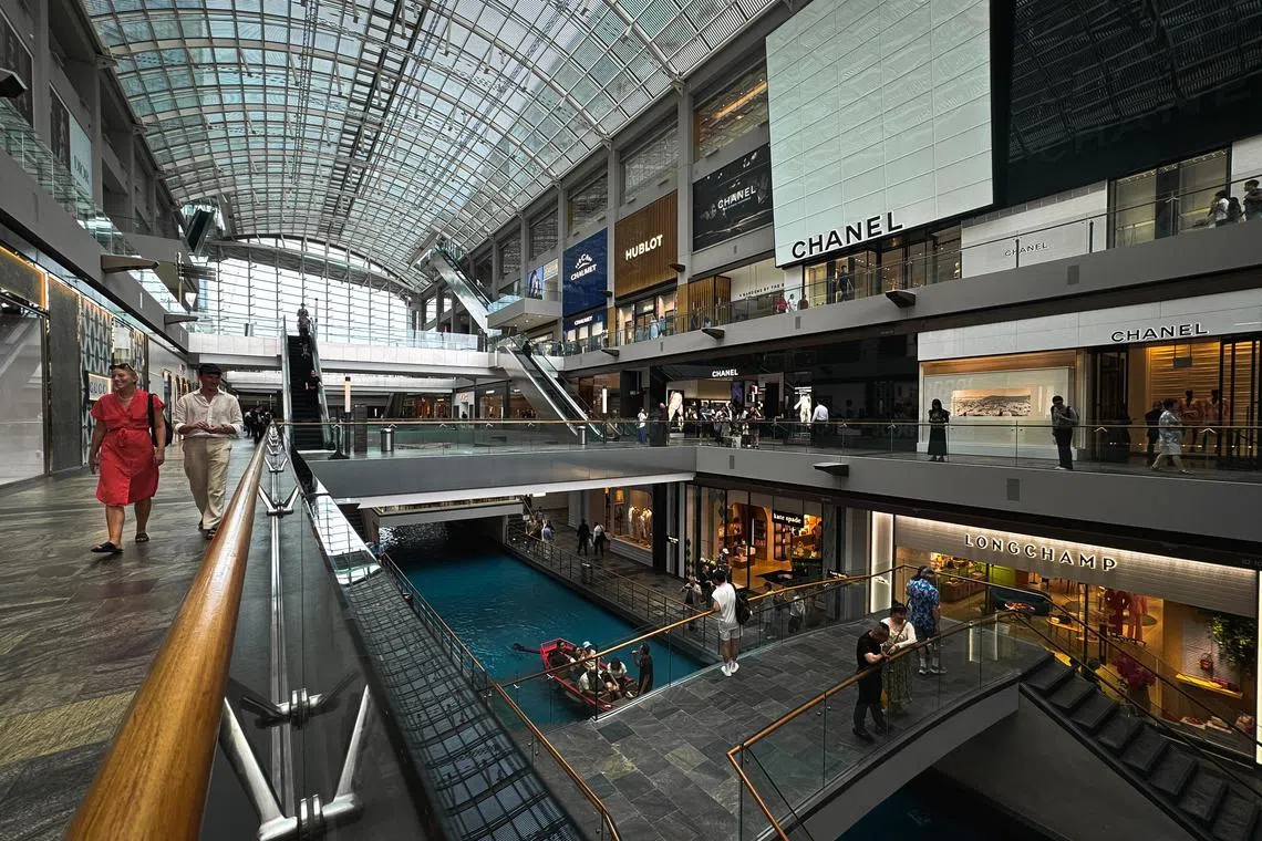 PIXGENERIC 
Generic pictures. 

People at The Shoppes at Marina Bay Sands on April 4, 2024. 

Shopping sales MBS luxury brands great Singapore sale tourism tourist holiday hotel casino gambling gamble lottery slots