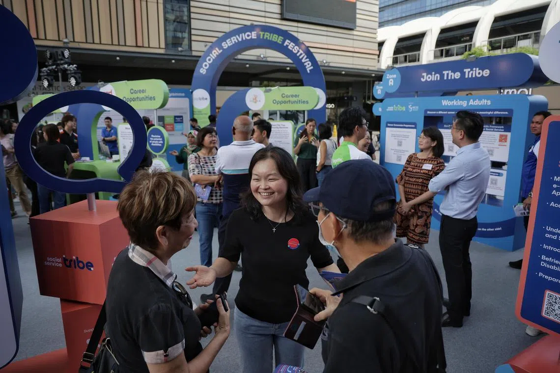 AI can help free up social workers’ time with an automated referral system, says the writer. 