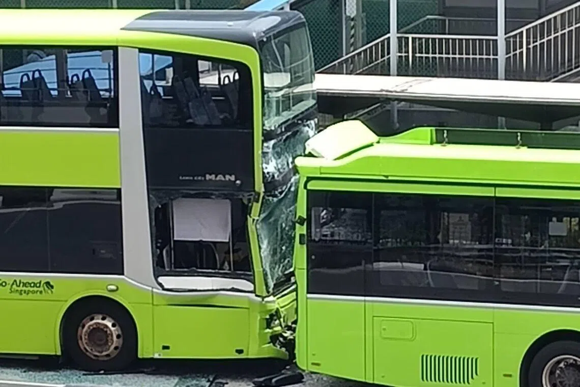 13 people taken to hospital after accident involving two buses at Sengkang East bus stop
