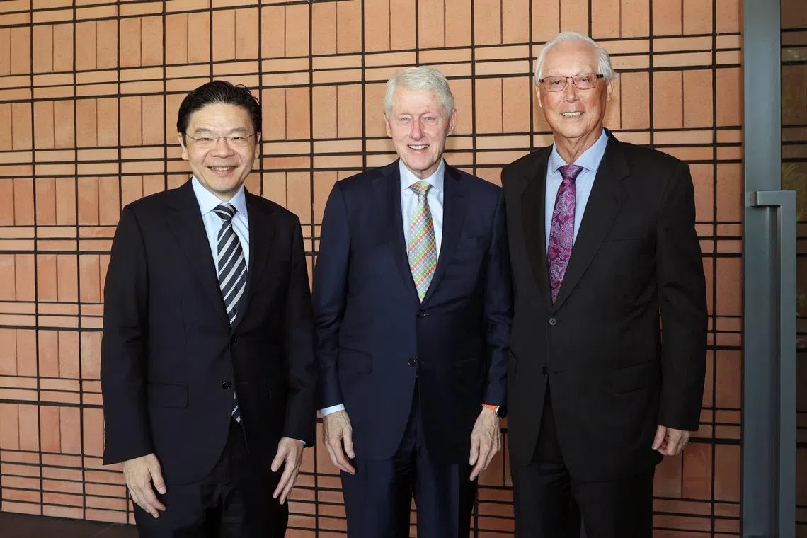 Emeritus Senior Minister Goh Chok Tong was also seen in photos with PM Wong and Mr Clinton.