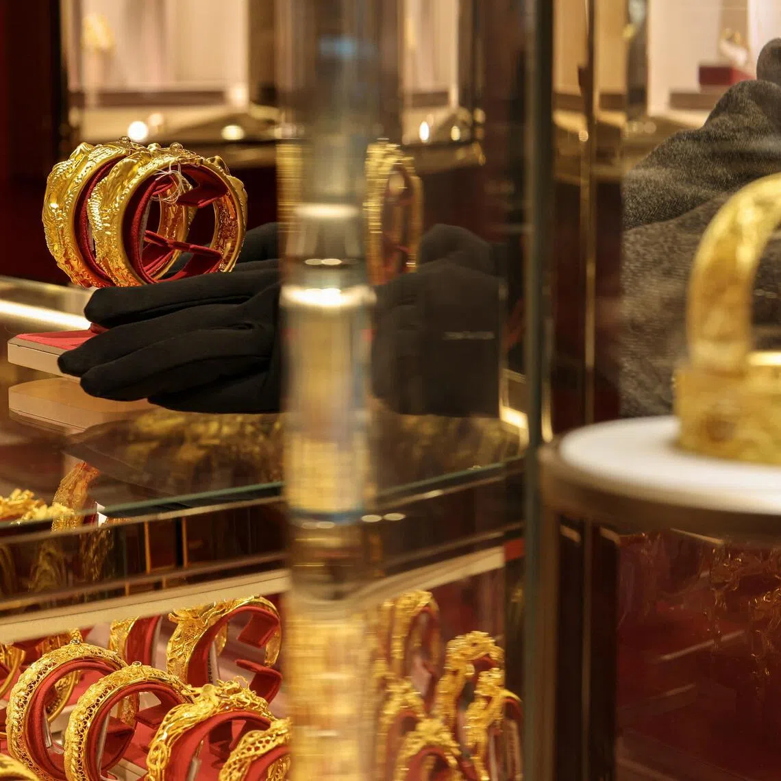 Long tied to a traditional wedding trio of necklace, earrings and a ring, the domestic gold jewellery industry once focused on price wars over weight instead of design. 