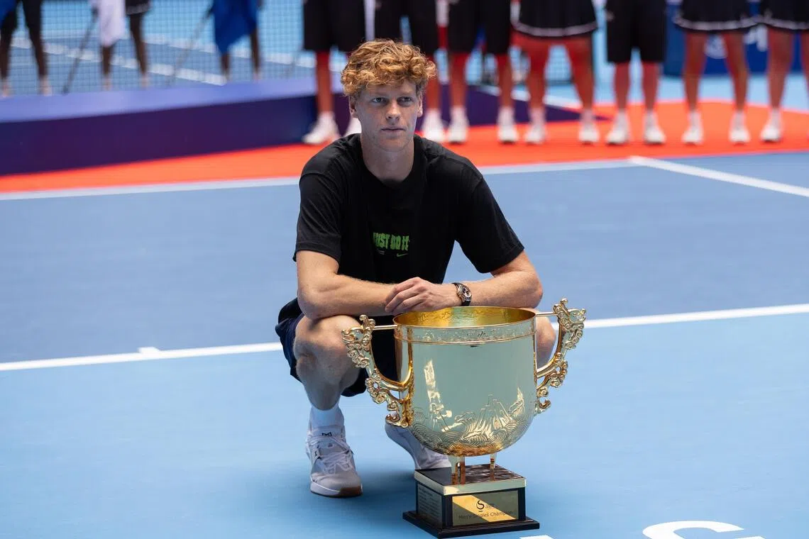 epa12419205 Gold medalist Jannik Sinner of Italy celebrates during the medal ceremony for the men's singles final at the China Open tennis tournament in Beijing, China, 01 October 2025.  EPA/JESSICA LEE