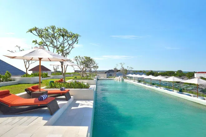 Best hotels in Bali: Aryaduta Bali pool