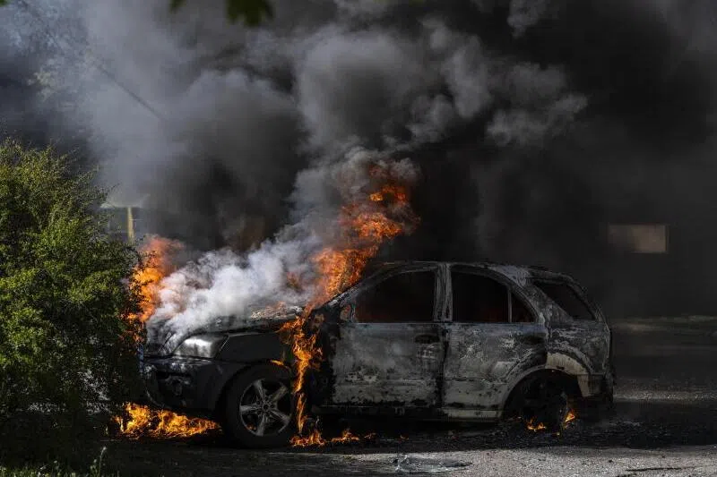 epa12932367 A handout picture made available by the press service of the 93rd Kholodnyi Yar Separate Mechanized Brigade of the Ukrainian Armed Forces shows a parked civilian car burning after a Russian fiber-optic FPV drone struck the residential area of Kramatorsk in the Donetsk region, Ukraine, 04 May 2026, amid the ongoing Russian invasion. Russian troops entered Ukrainian territory on 24 February 2022, starting a conflict that has provoked destruction and a humanitarian crisis. EPA/Press service of the 93rd Separate Mechanized Brigade HANDOUT HANDOUT EDITORIAL USE ONLY/NO SALES