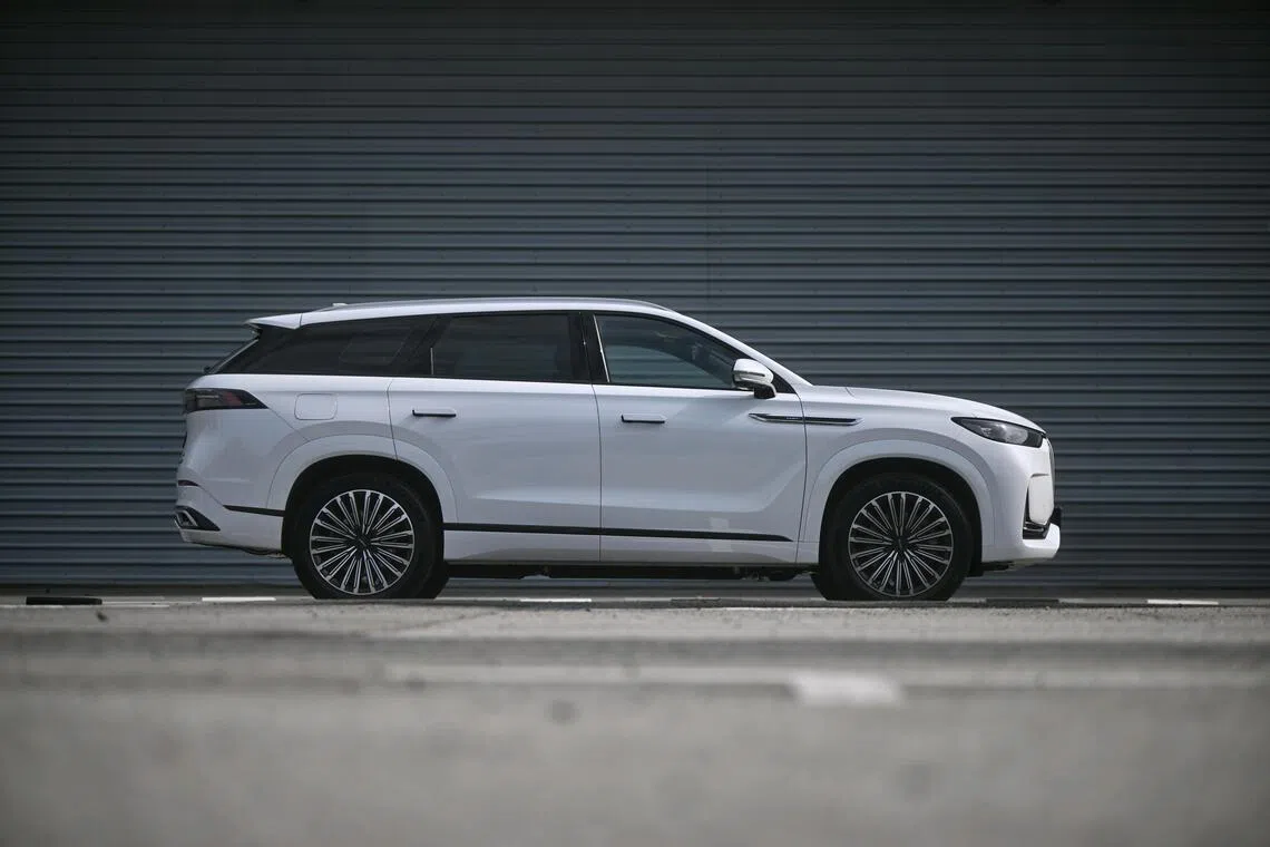 Beefy, hefty multi-seat Jaecoo J8 is an SUV unafraid of corners