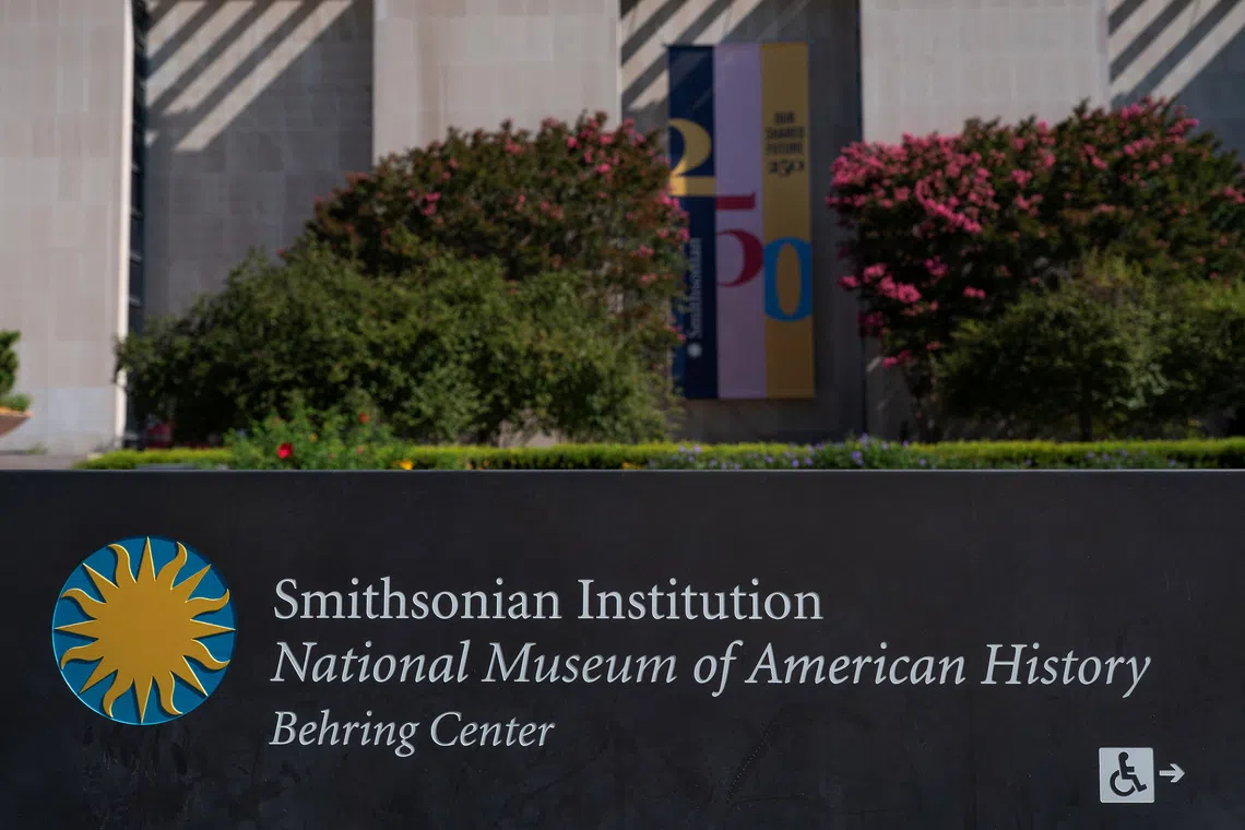 Smithsonian to put Latino museum in existing building, bypassing Congress approval
