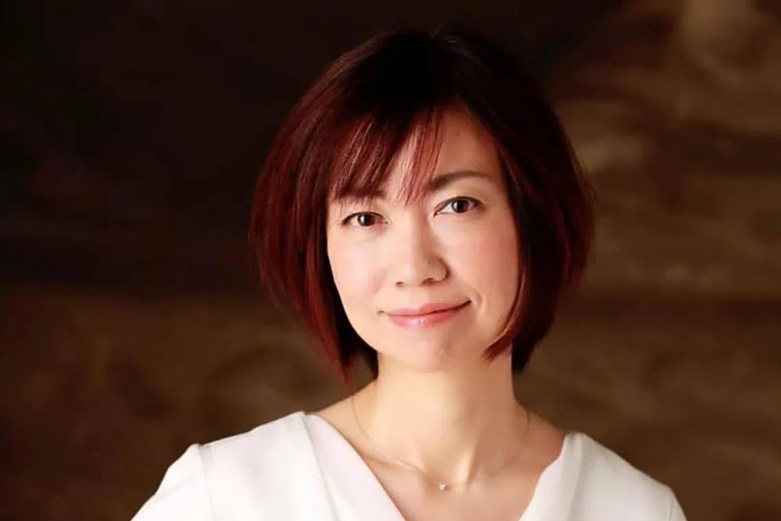 Known for her soothing voice, Japanese singer Emi Fujita has gained the reputation of being a “sound therapy” vocalist.