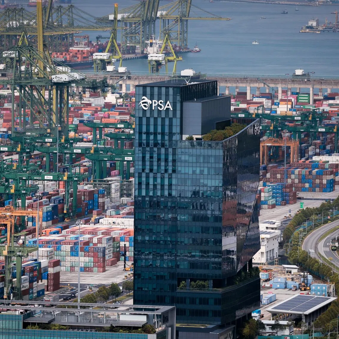 Beyond physical connectivity, maritime hubs will also shape the standards for the future of seaborne trade, particularly in the realms of digitalisation and decarbonisation.