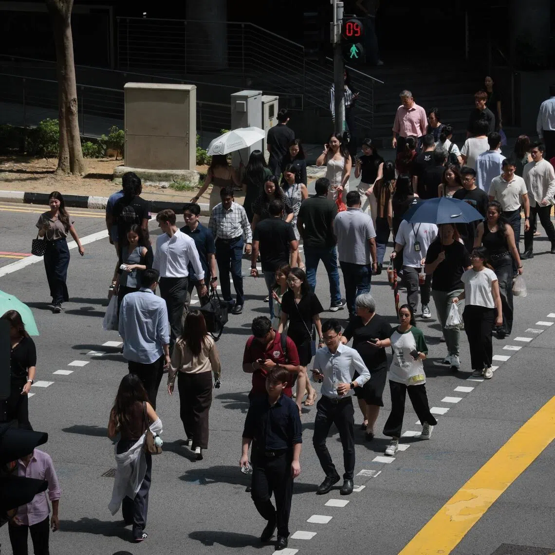 Many of those surveyed blame the low level of engagement on factors such as global market forces and challenging economic conditions.
