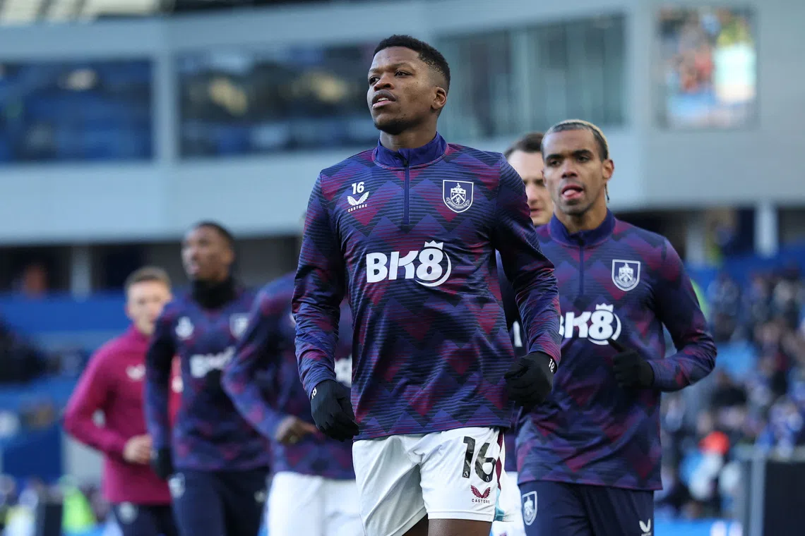 Soccer Football - Premier League - Brighton & Hove Albion v Burnley - The American Express Community Stadium, Brighton, Britain - January 3, 2026 Burnley's Florentino Luis during the warm up before the match Action Images via Reuters/John Sibley