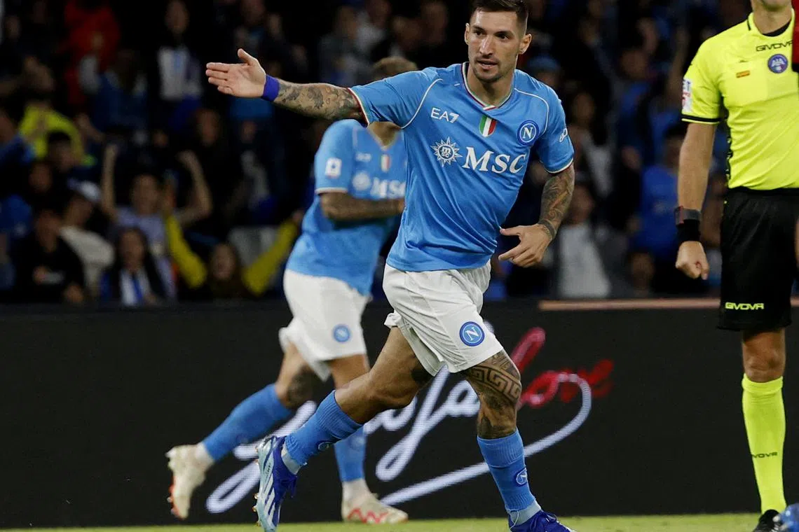 FILE PHOTO: Soccer Football - Serie A - Napoli v AC Milan - Stadio Diego Armando Maradona, Naples, Italy - October 29, 2023 Napoli's Matteo Politano celebrates scoring their first goal REUTERS/Ciro De Luca/File Photo