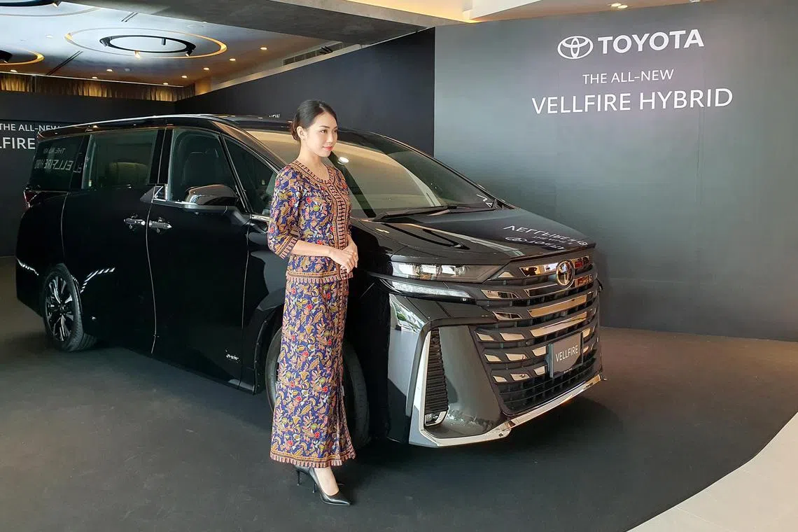 ctfast22 - New Toyota Vellfire Hybrid.