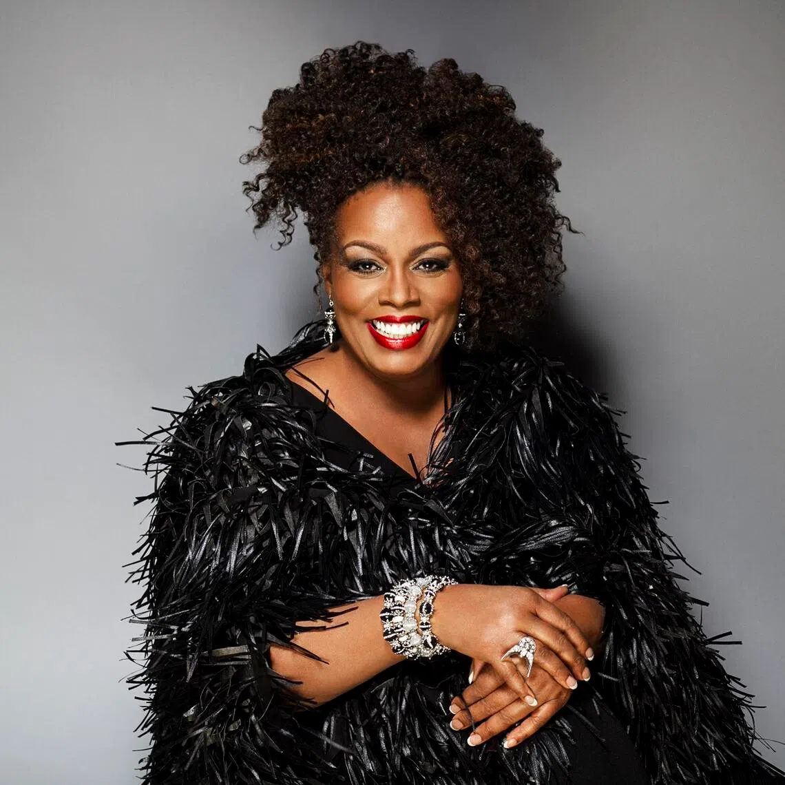 edpicks06 - American jazz and R&B singer Dianne Reeves

copyrights: PHOTO: ESPLANADE – THEATRES ON THE BAY
put in LIFE