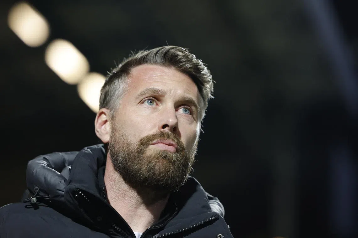 FILE PHOTO: Soccer Football - Championship - Queens Park Rangers v Luton Town - Loftus Road, London, Britain - January 6, 2025 Rob Edwards Action Images/Andrew Couldridge