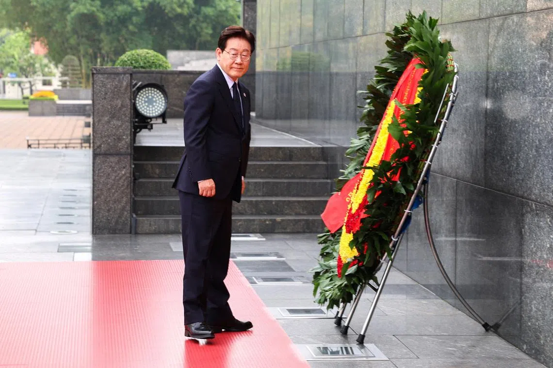 South Korea, Vietnam agree to boost nuclear energy, high-tech cooperation