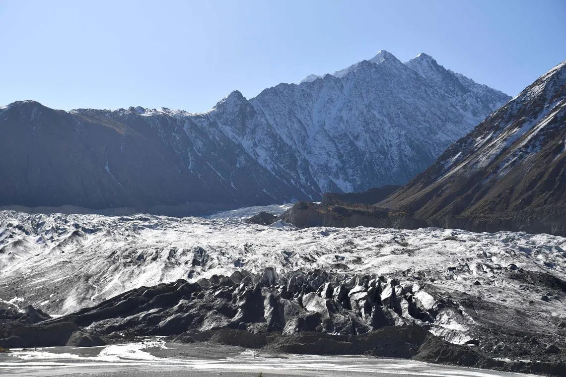 Strong earthquake hits Hindu Kush, shaking Afghanistan and Pakistan