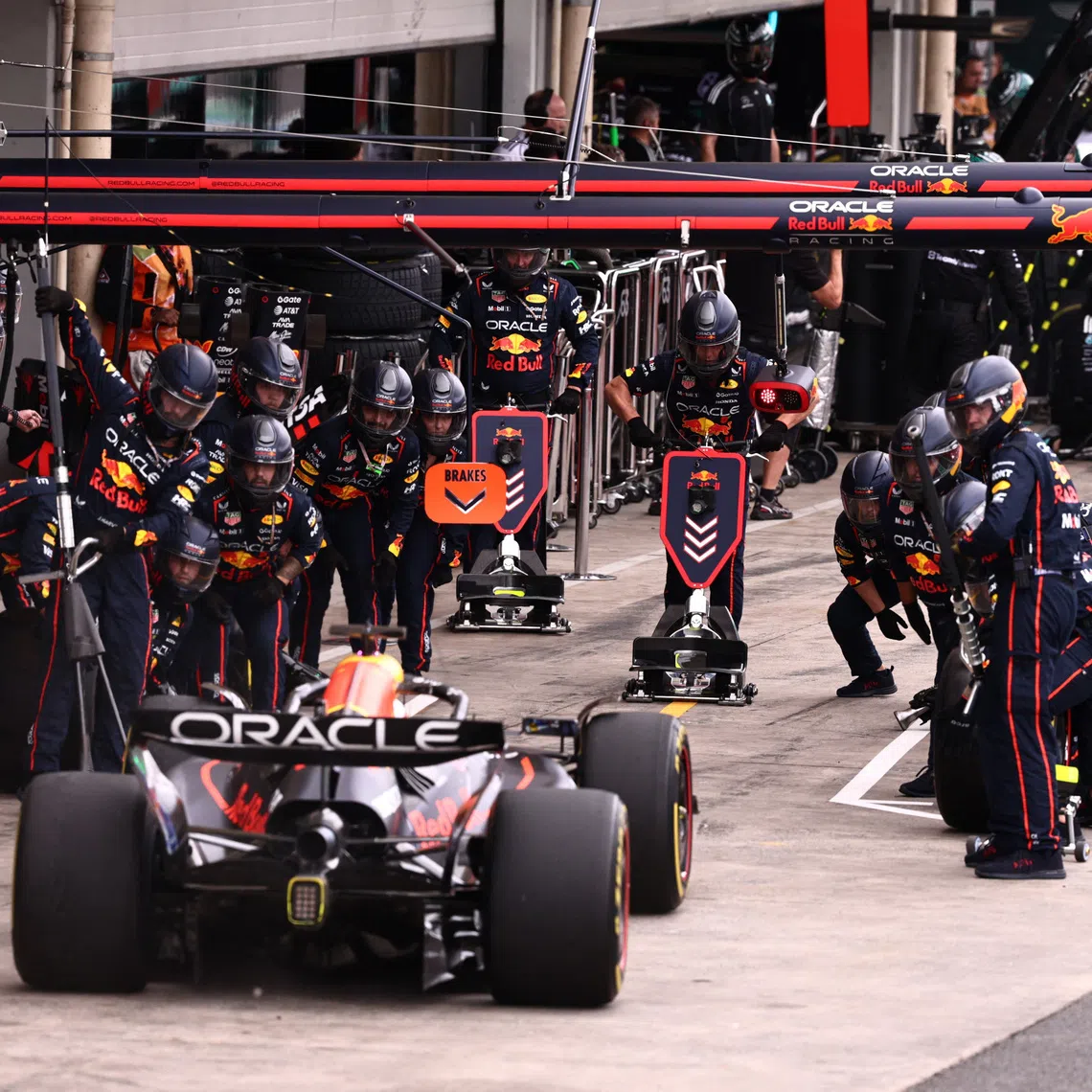 Formula One F1 - Sao Paulo Grand Prix - Autodromo Jose Carlos Pace, Sao Paulo, Brazil - November 9, 2025 Red Bull's Max Verstappen makes a pit stop during the race REUTERS/Jean Carniel/Pool