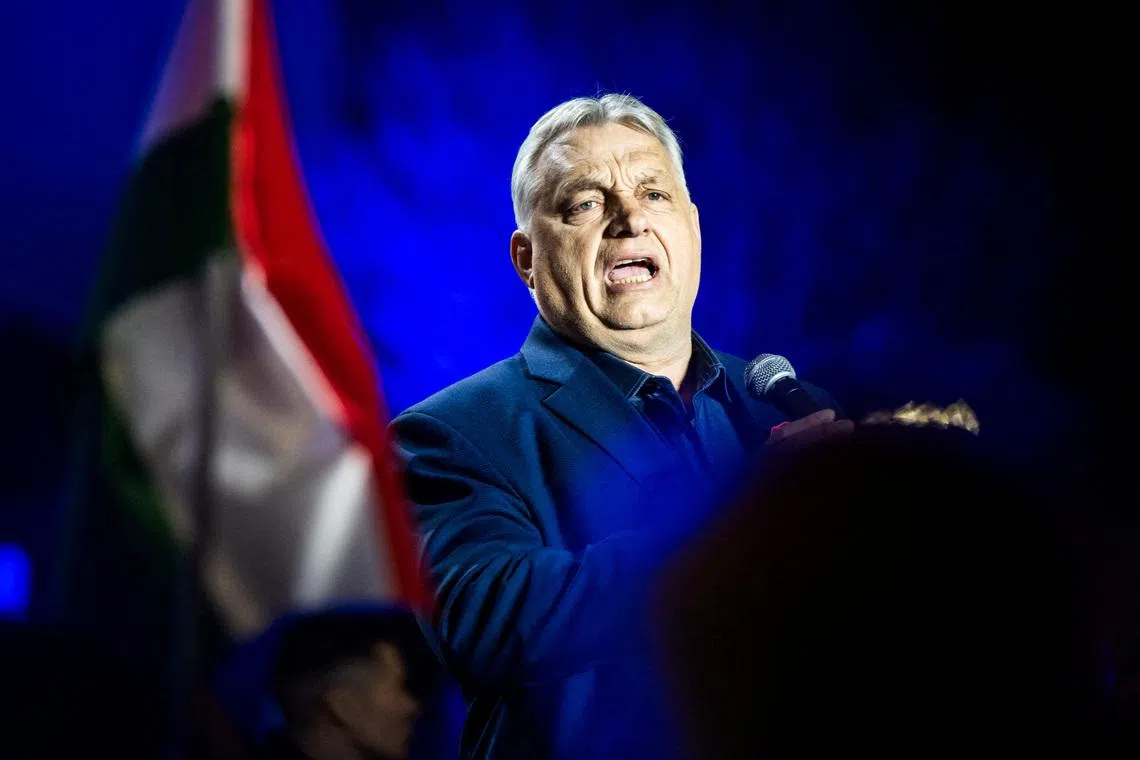 Journalist groups condemn Hungary over reporters' removal from campaign event