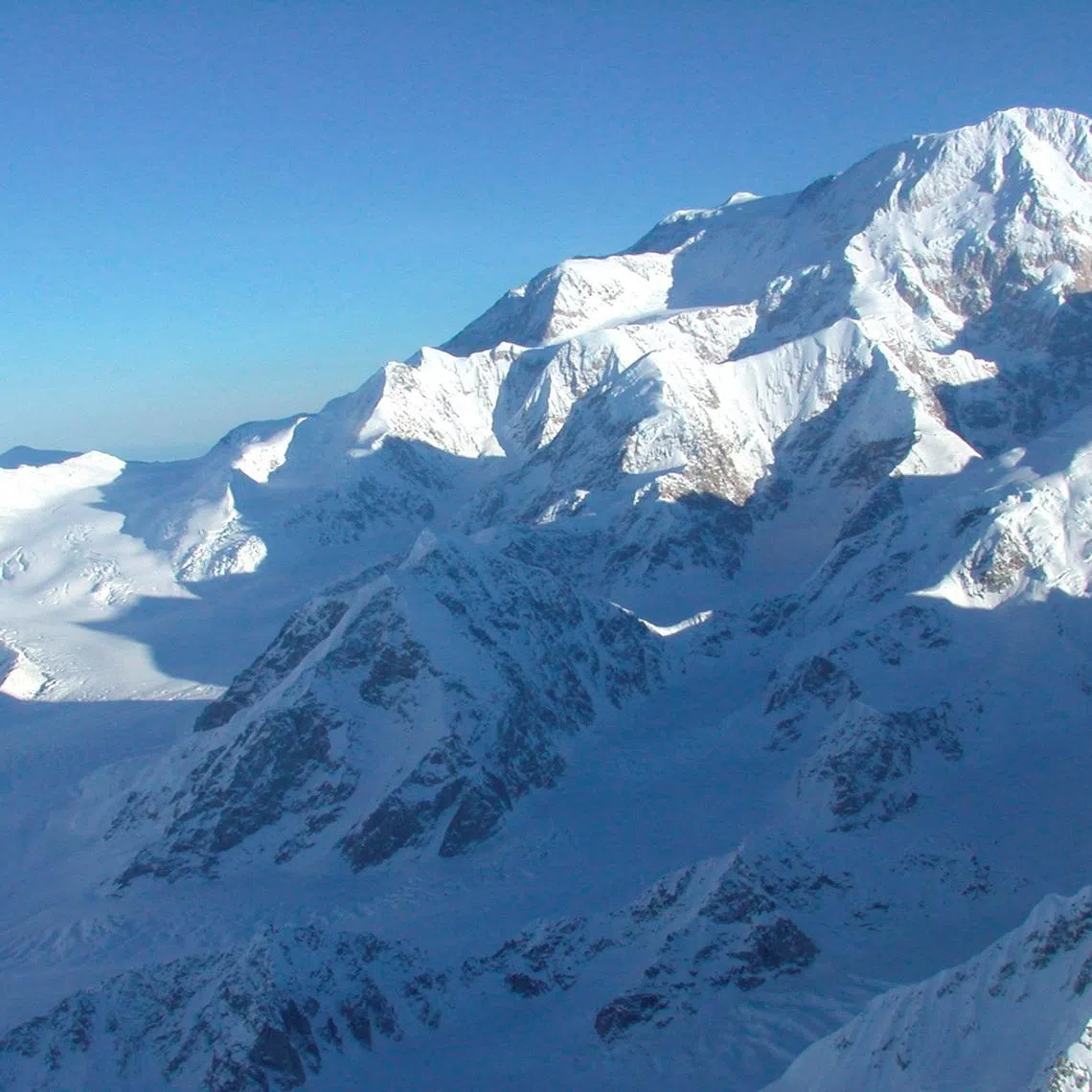 Four climbers from a seven-member expedition suffered a fall on May 27 in the vicinity of Denali Pass and the survivor was rescued on May 28 from a mountain basin at 5,242m.