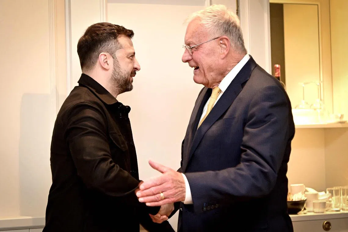 Ukrainian President Volodymyr Zelenskyy (left) meeting US Special Envoy for Ukraine Keith Kellogg (R) at the Ukraine Recovery Conference in Rome, on July 9.