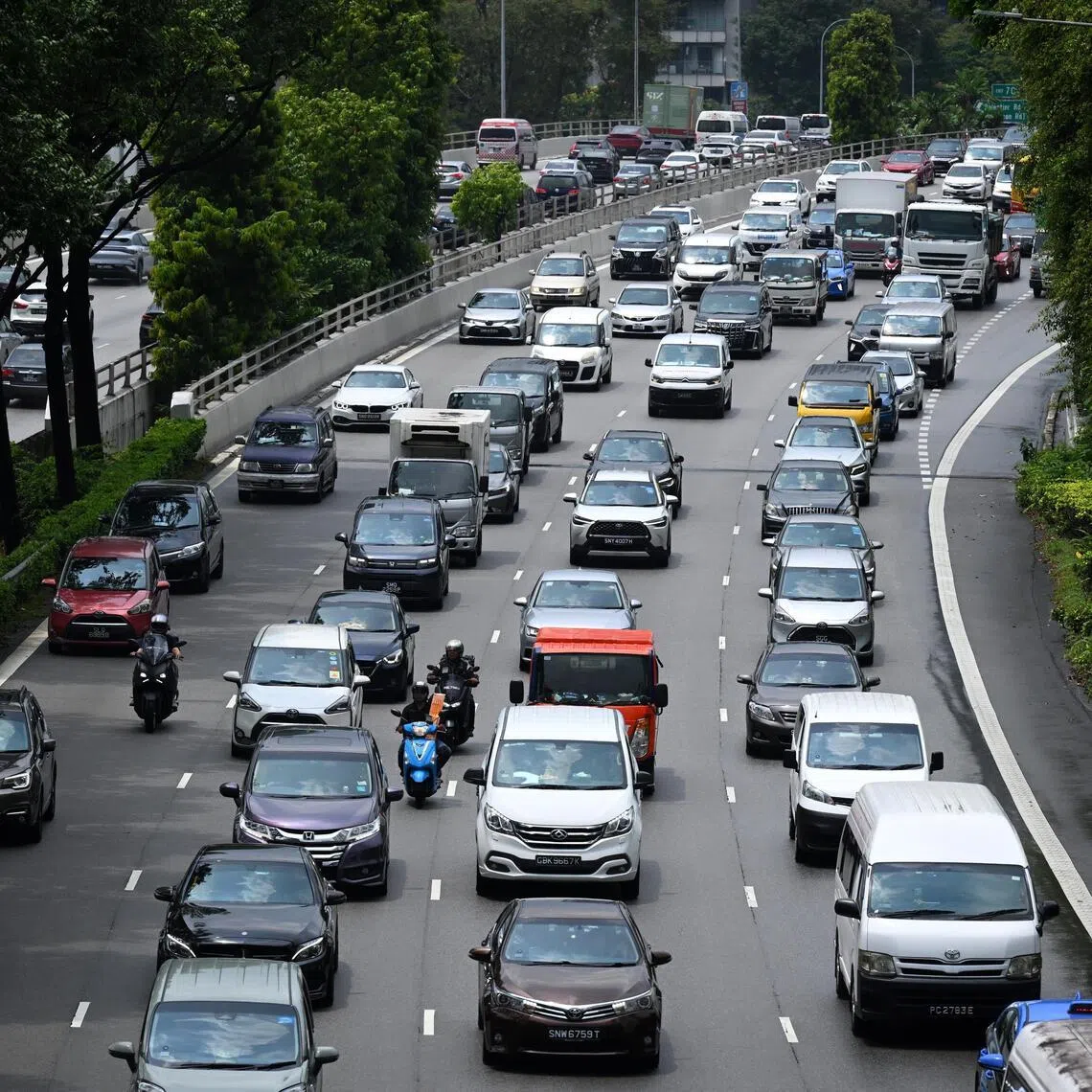 Acting Transport Minister Jeffrey Siow said that besides the needs of existing owners, the interest of those who want to buy a new car also needs to be considered.