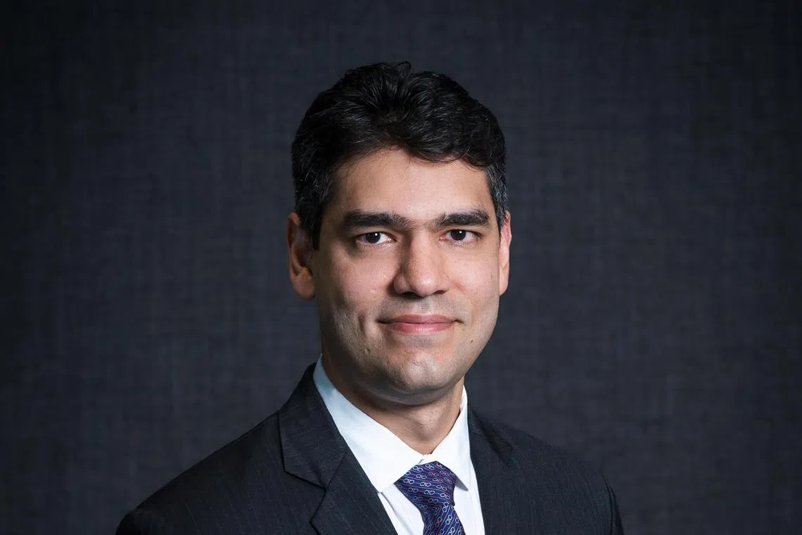 Blackrock's Navin Saigal, Head of Asia Macro for Fundamental Fixed Income, reckons bonds offer historical high yield oportinities now.