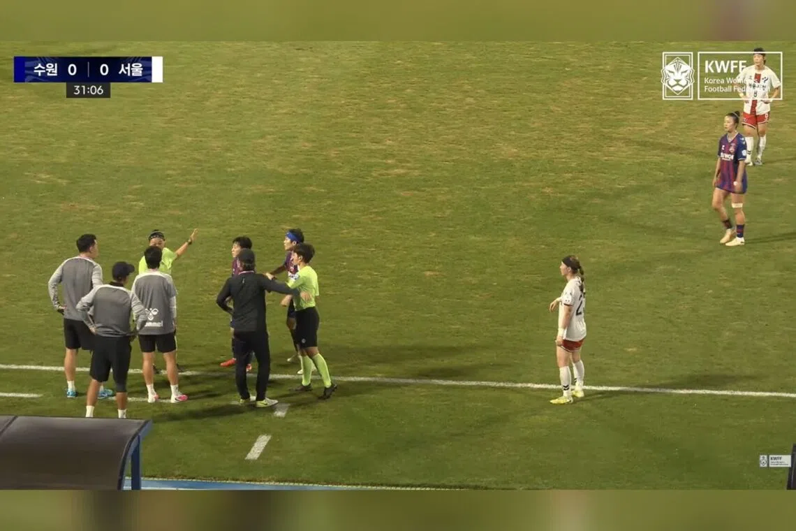 Suwon FC Women’s Ji So-yun being shown a yellow card during the match against Seoul City Hall at the Suwon Sports Complex in Gyeonggi Province on Aug 28.