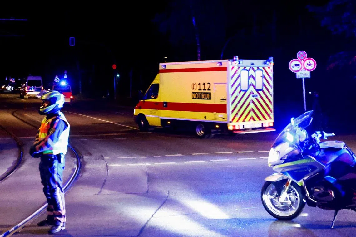 Family of US Ebola patient admitted to Berlin isolation ward