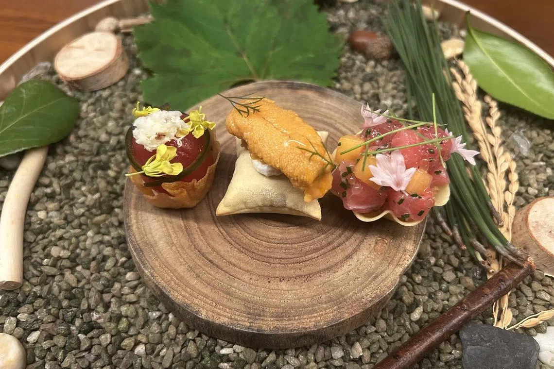 Appetisers with uni and chutoro from Willow.