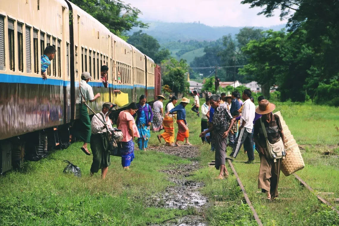 Myanmar junta recaptures town on China trade route
