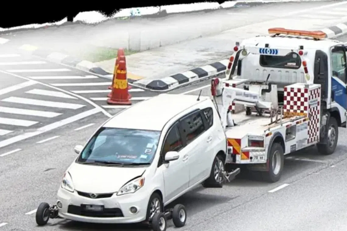 Several motorists were duped by crooked tow truckers into ha­­ving their stranded cars handled by them.