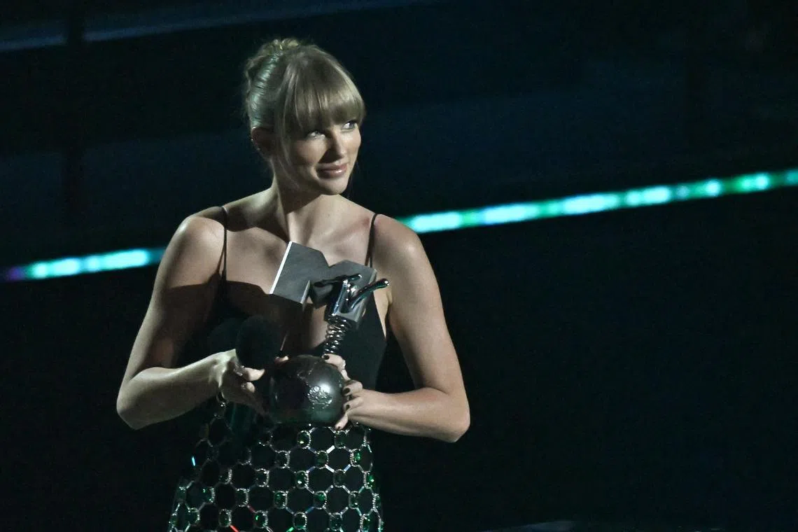 Taylor Swift poses with the award for Best Longform Video during the 2022 MTV Europe Music Awards in Düsseldorf, on Nov 13, 2022.
