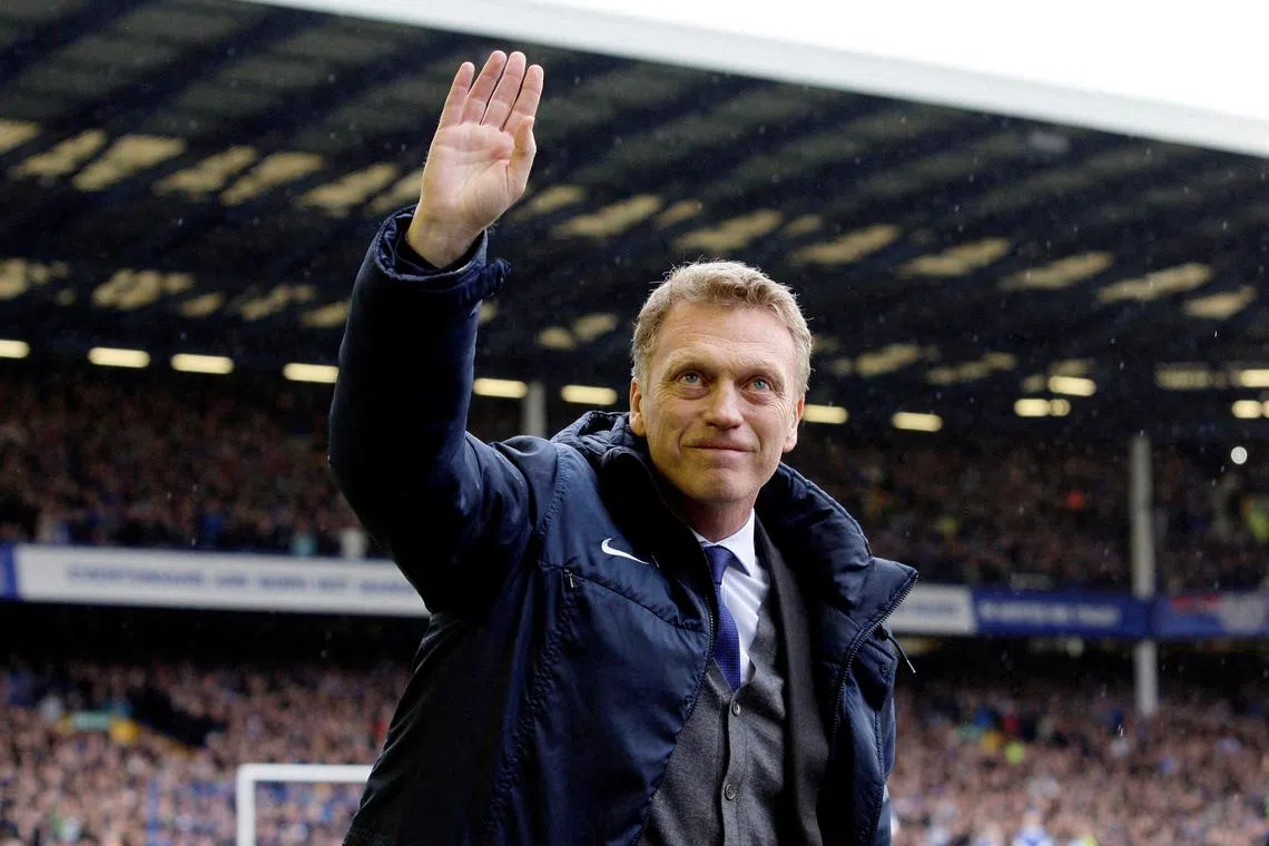 FILE PHOTO: FILE PHOTO: Football - Everton v West Ham United - Barclays Premier League  - Goodison Park - 12/5/13  Everton manager David Moyes acknowledges their fans before the match  Mandatory Credit: Action Images / Craig Brough/ File Photo