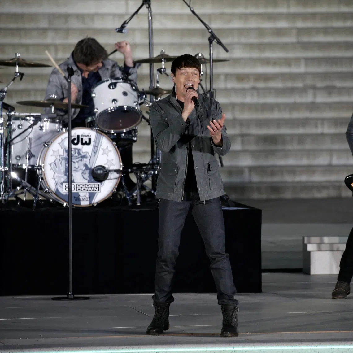 Brad Arnold said in May 2025 that he had been diagnosed with advanced-stage clear cell renal carcinoma that had spread to one of his lungs.