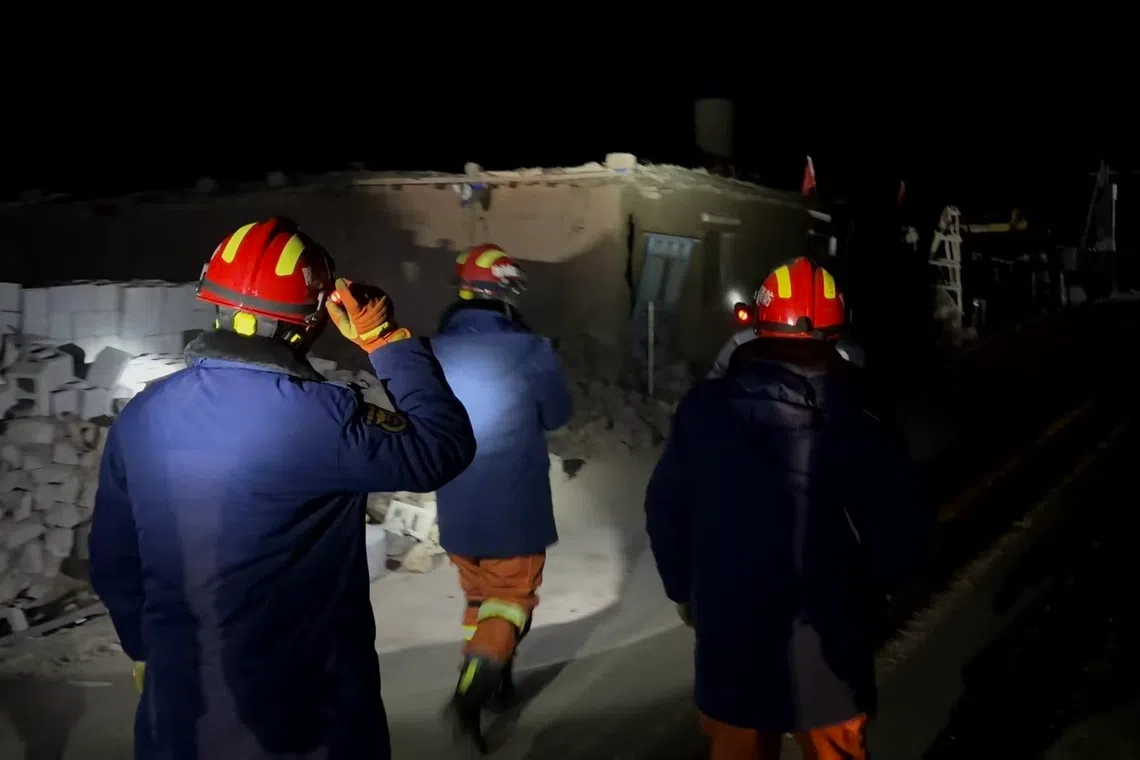More than 300 police officers including traffic and community police personnel were sent to the epicentre to carry out rescue and emergency relief work.