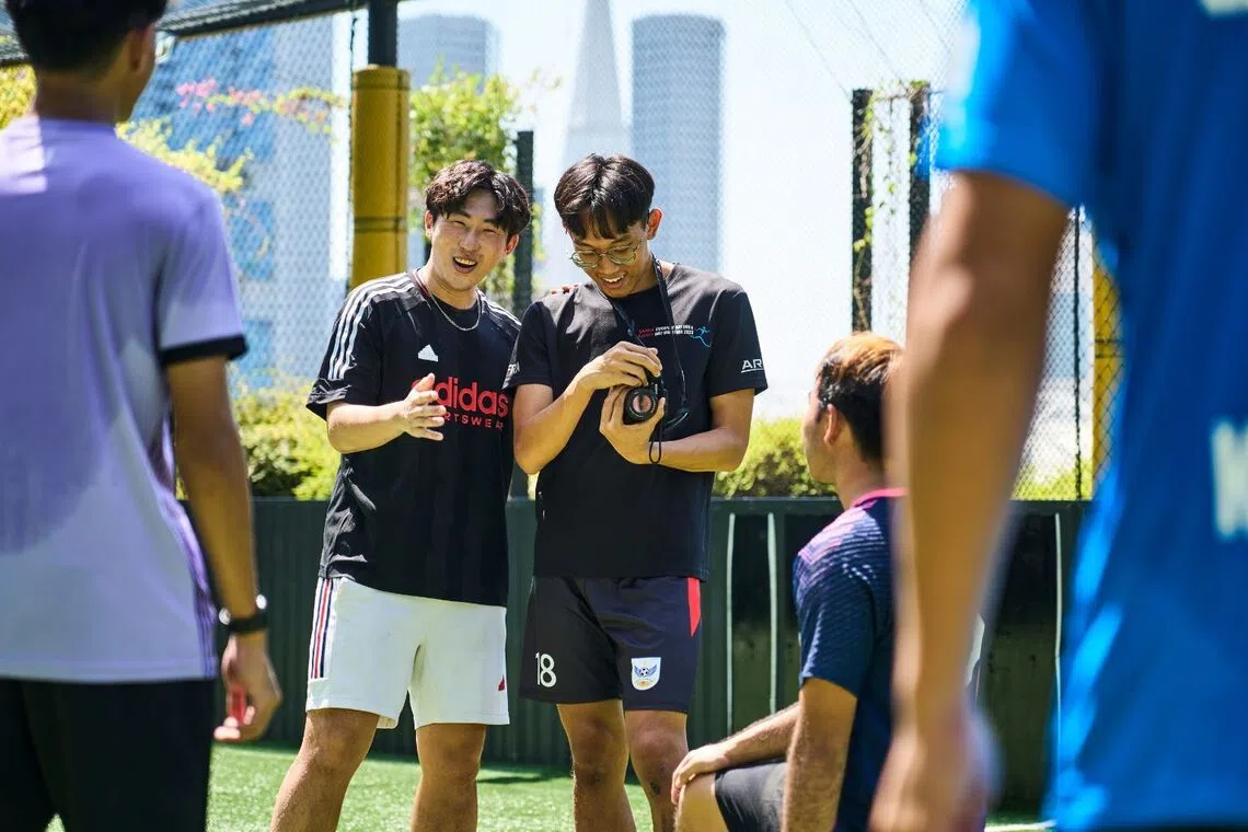 your-singapore-story-st180-shuan-ye-football-fan-culture