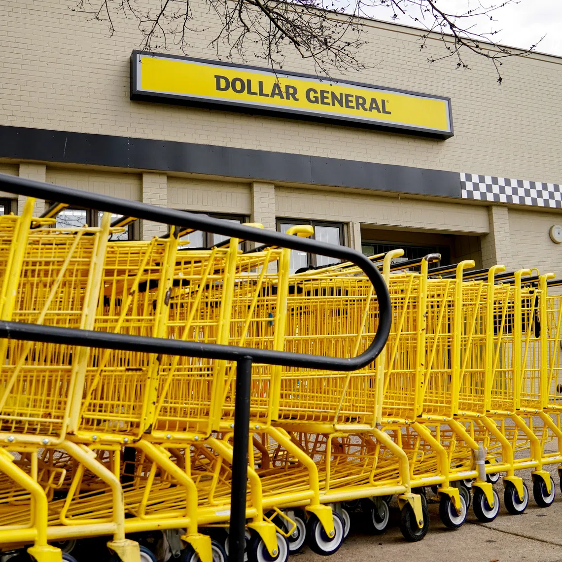 Dollar General reported its fifth straight quarterly rise in store traffic, which was up 2 per cent.